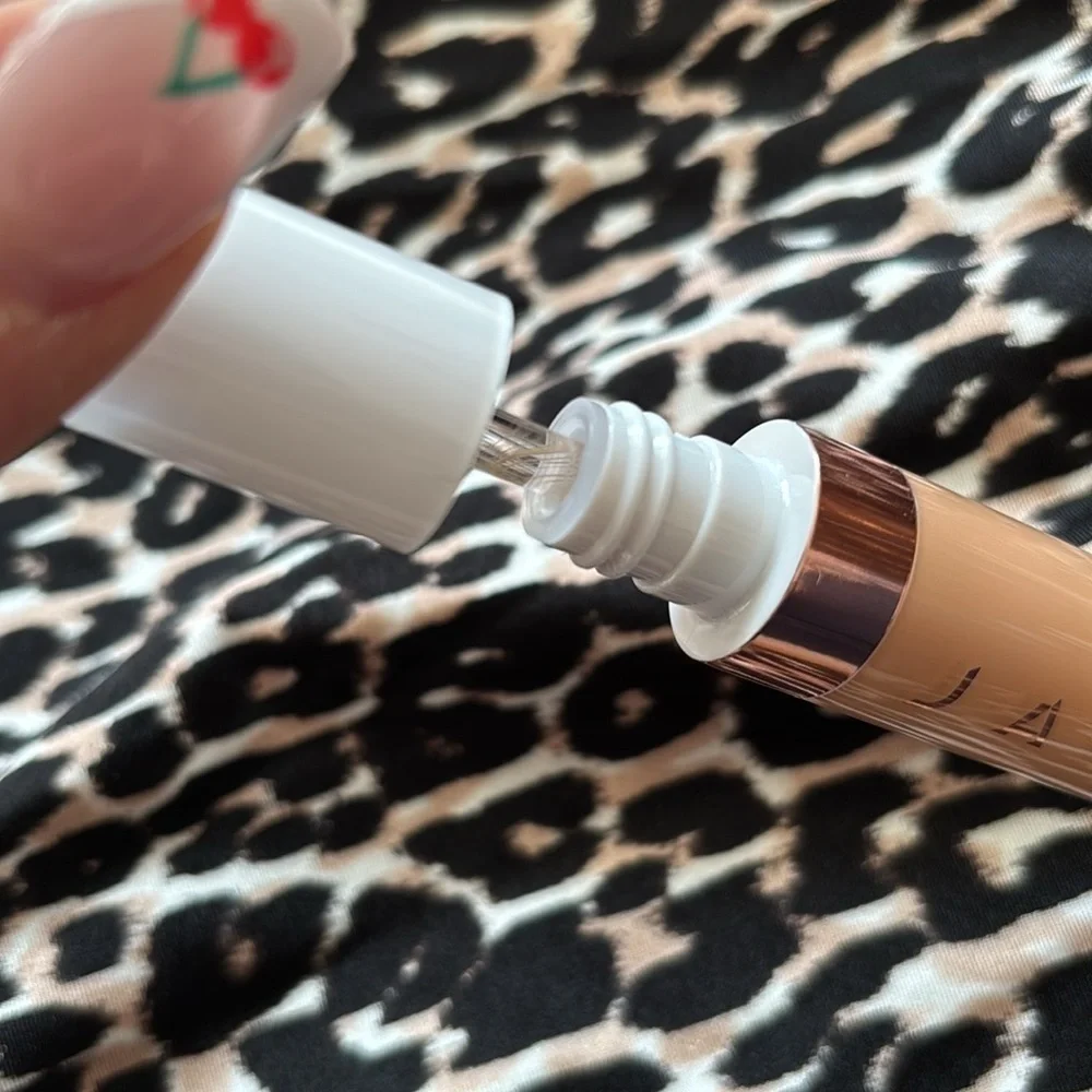 Brand New Jaclyn Cosmetics Perfecting Concealer Tan Red